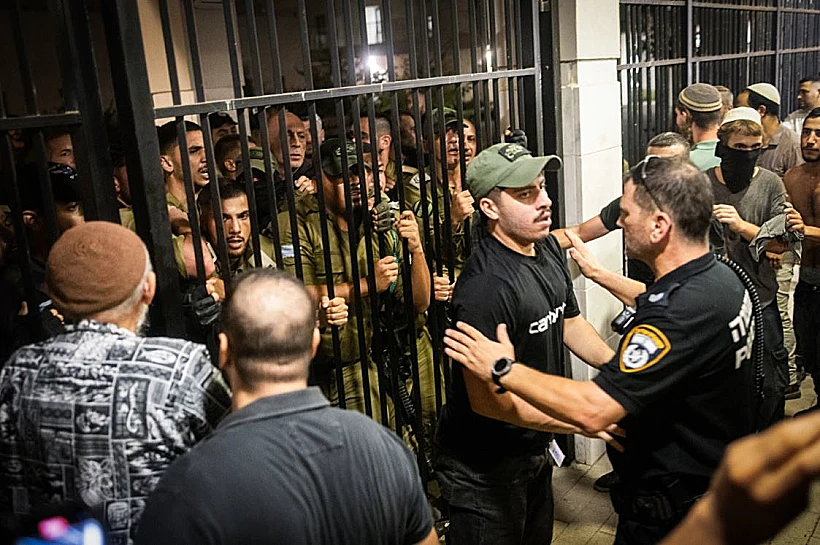 הפריצה לבסיס בית ליד