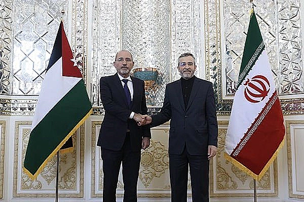 שר החוץ של ירדן יחד עם שר החוץ של איראן