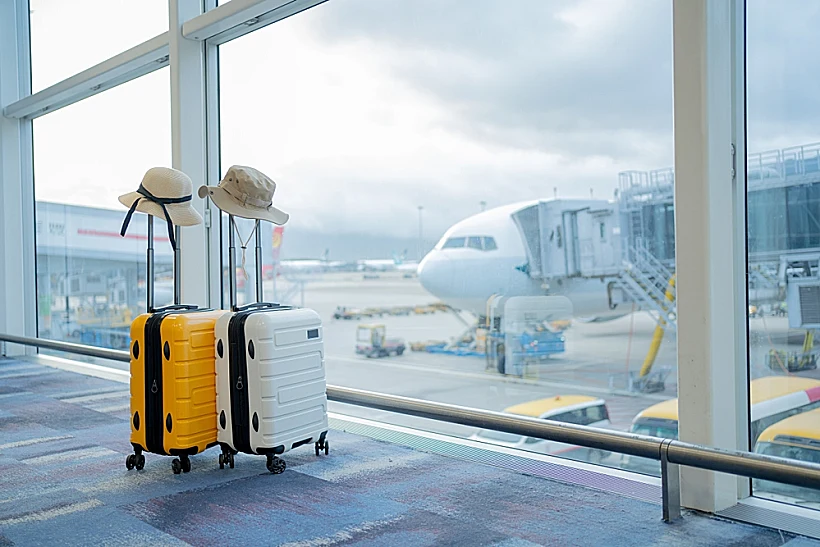 טיסות מזוודה, טרולי, שדה תעופה, חופשה נמל תעופה טיסה