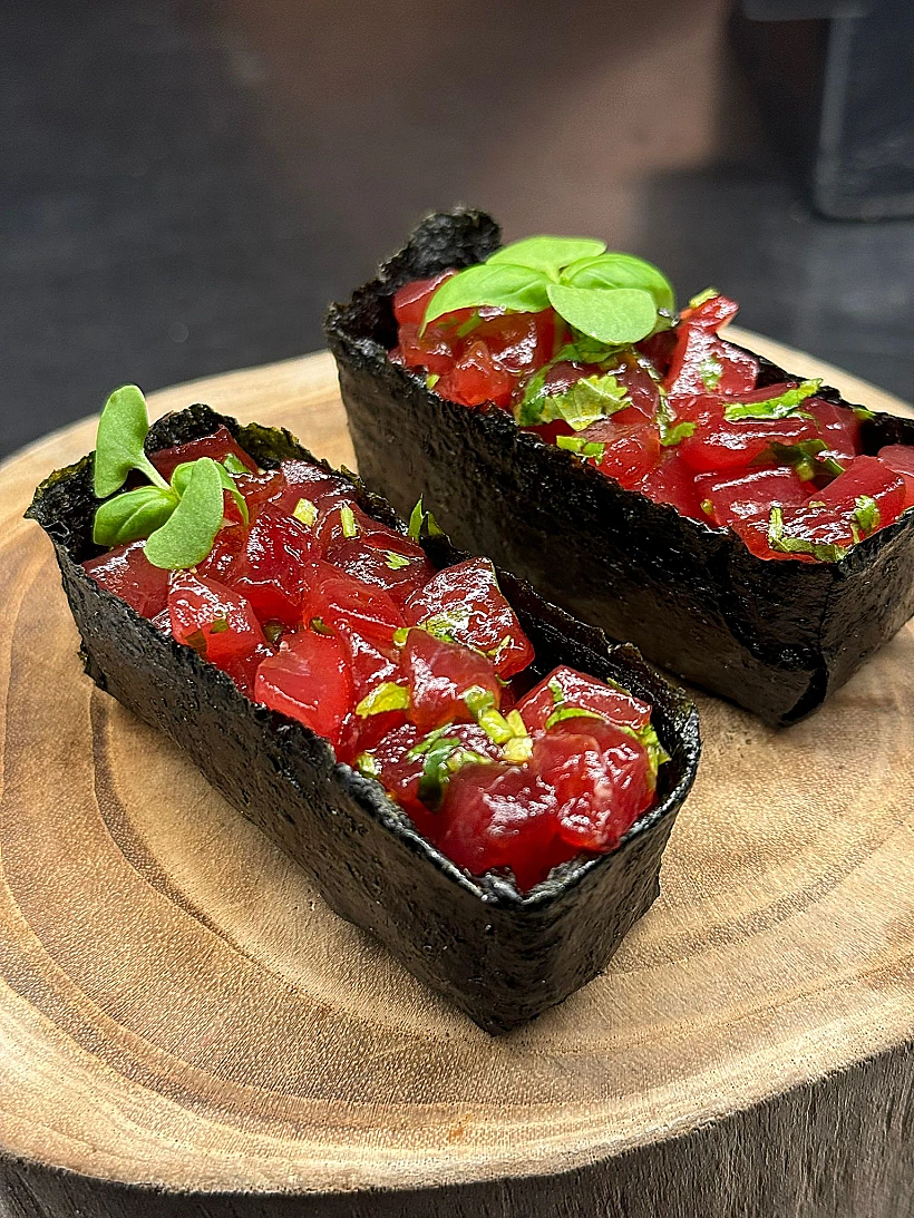 טארטלט עשוי מאצת נורי קריספית - מסעדת סלאס יפו