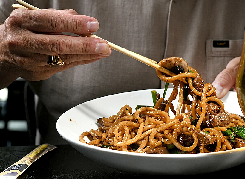 נודלס, ג'ירף