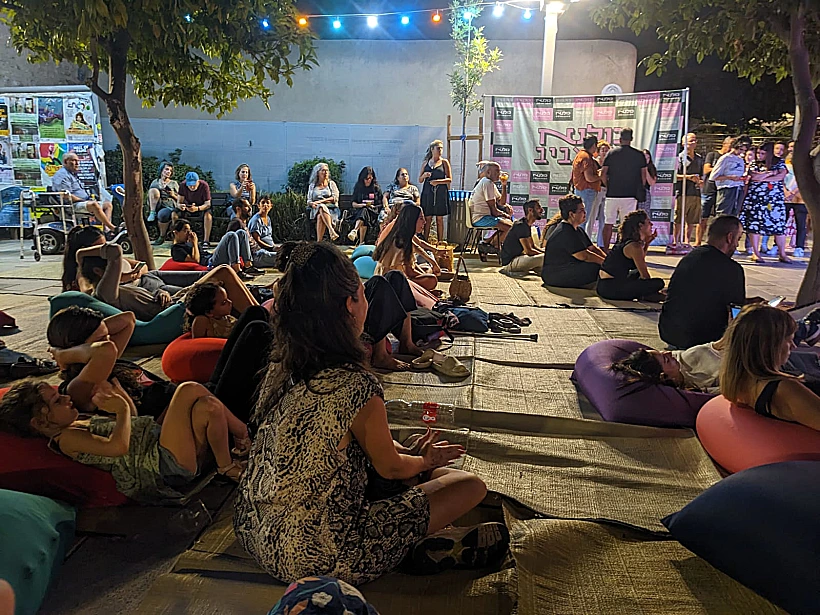 פסטיבל במצולות, תל אביב