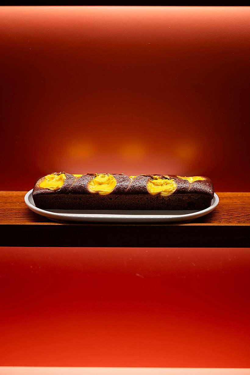 עוגת דבש עם שוקולד קינדר ולימון