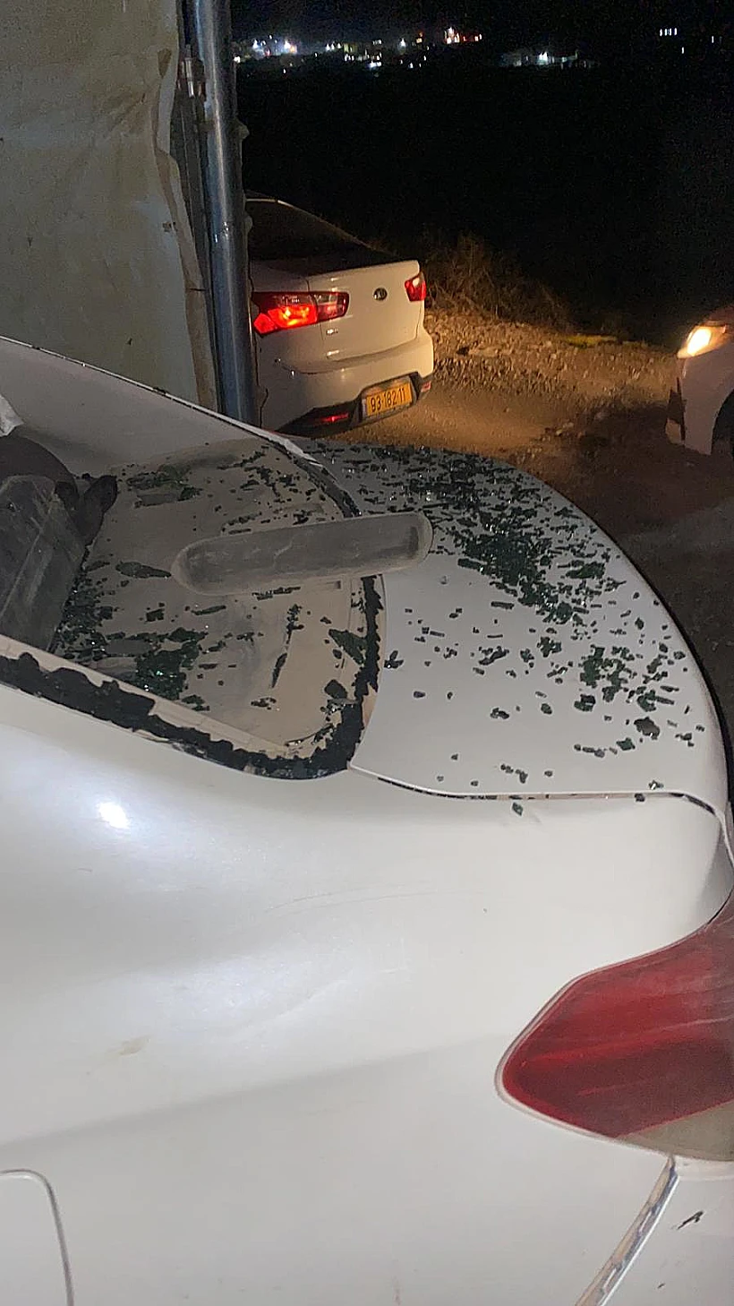 פגיעה ישירה בכפר מנדא בצפון