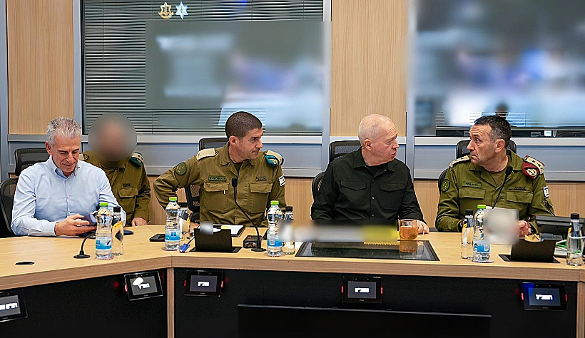 גלנט הרצי הלוי דדי ברנע שר הביטחון, הרמטכ"ל וראש המוסד בבור בקריה