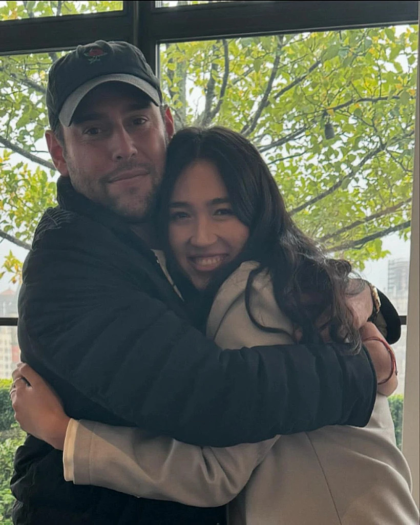 נועה ארגמני וסקוטר בראון