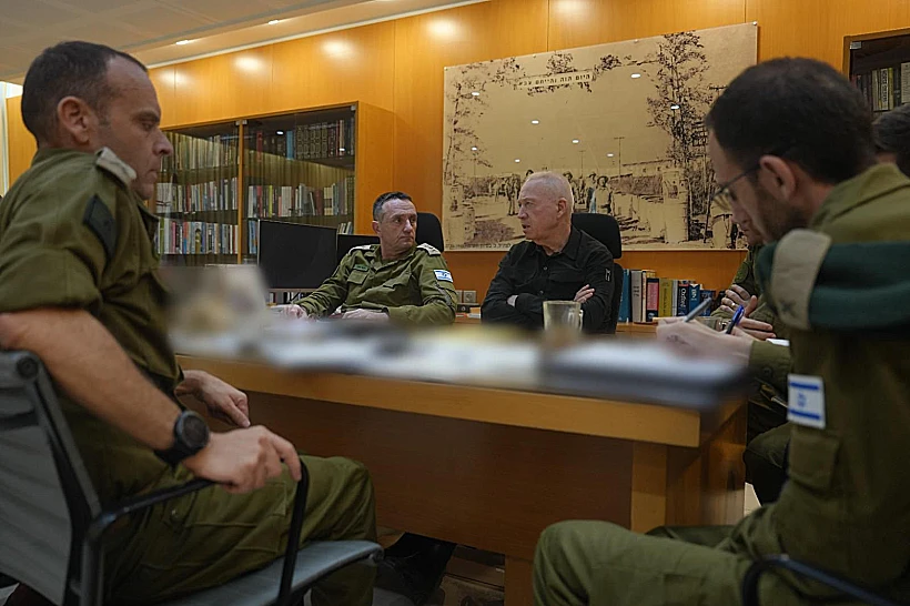 השר גלנט והרמטכ"ל הלוי בהערכת מצב