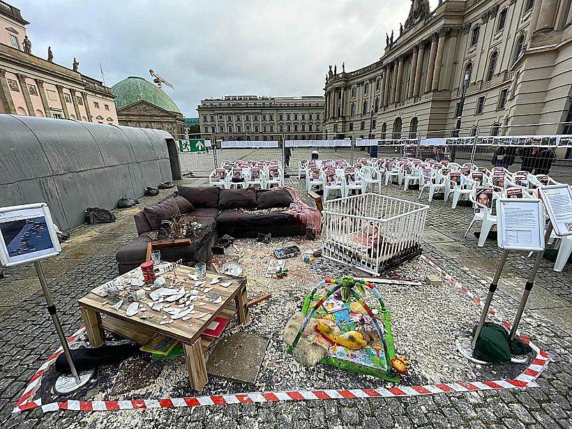 "כיכר החטופים