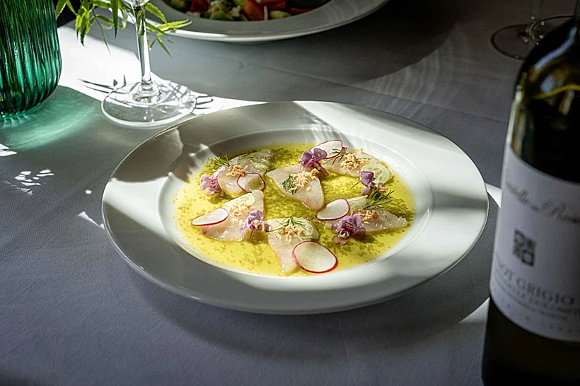 מסעדת דוט, DOT