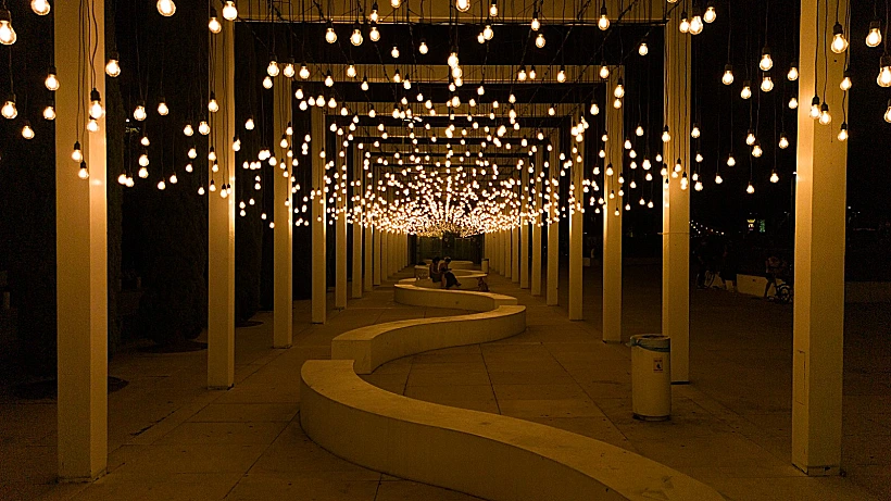 אנדרטת האור בכיכר התרבות בתל אביב