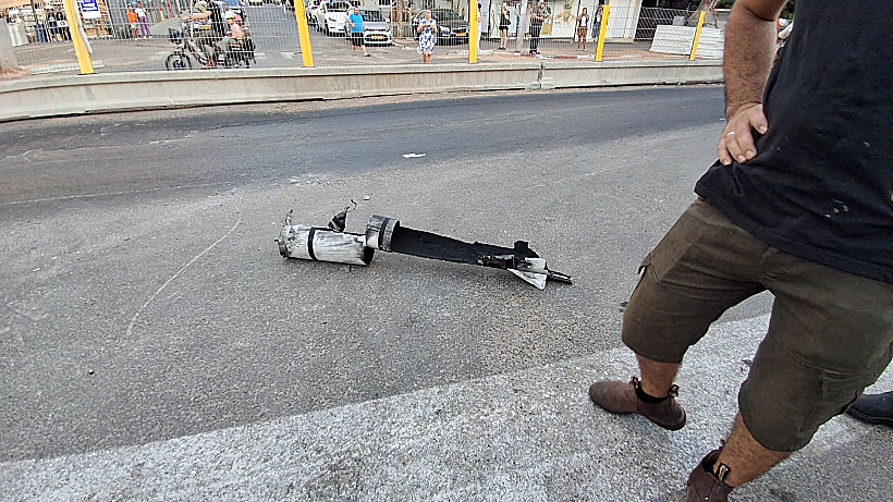 נפילת שברי יירוטים באזור חולון