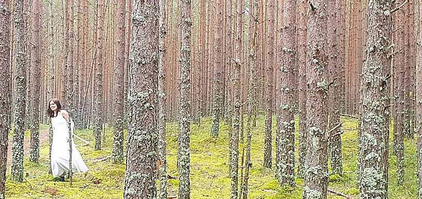 לטייל לבד בטבע