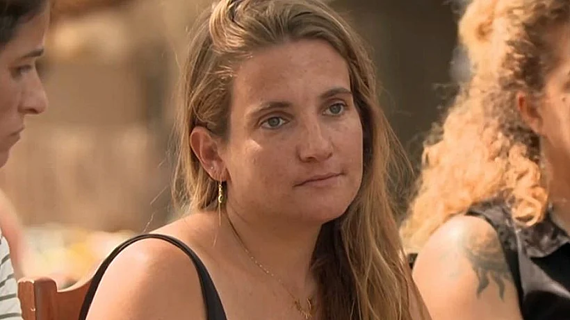 דנה סילברמן סיטון, אחותה של שירי ביבס