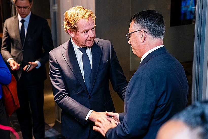 שר החוץ גדעון סער ושר המשפטים והבט"פ ההולנדי דיוויד ואן וייל