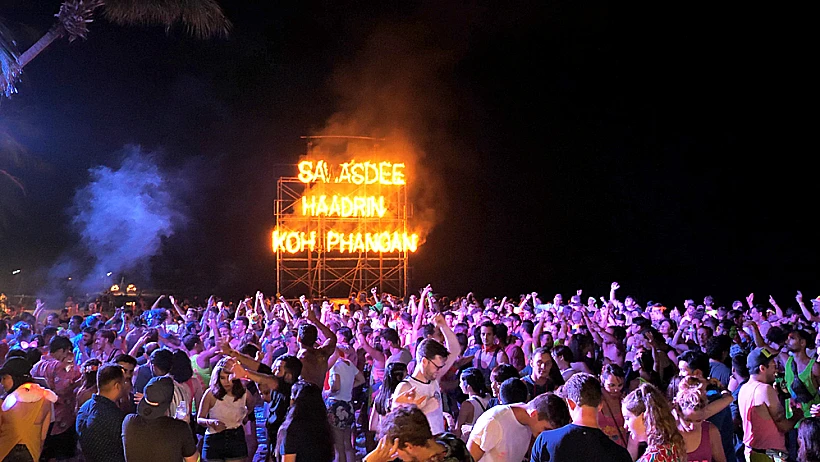 קו פנגן תאילנד מסיבת פול מון