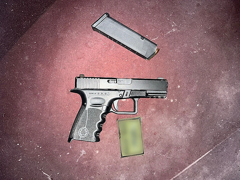 האקדח שאותר על אחד מהמחבלים