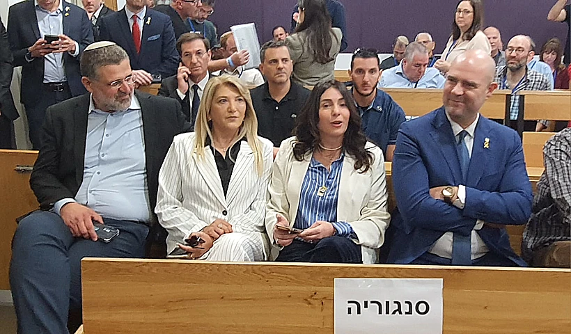 יו"ר הכנסת אוחנה, השרה רגב ואסנת מארק בבית המשפט