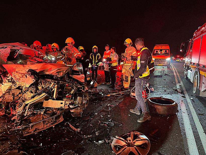 זירת התאונה בכביש 42