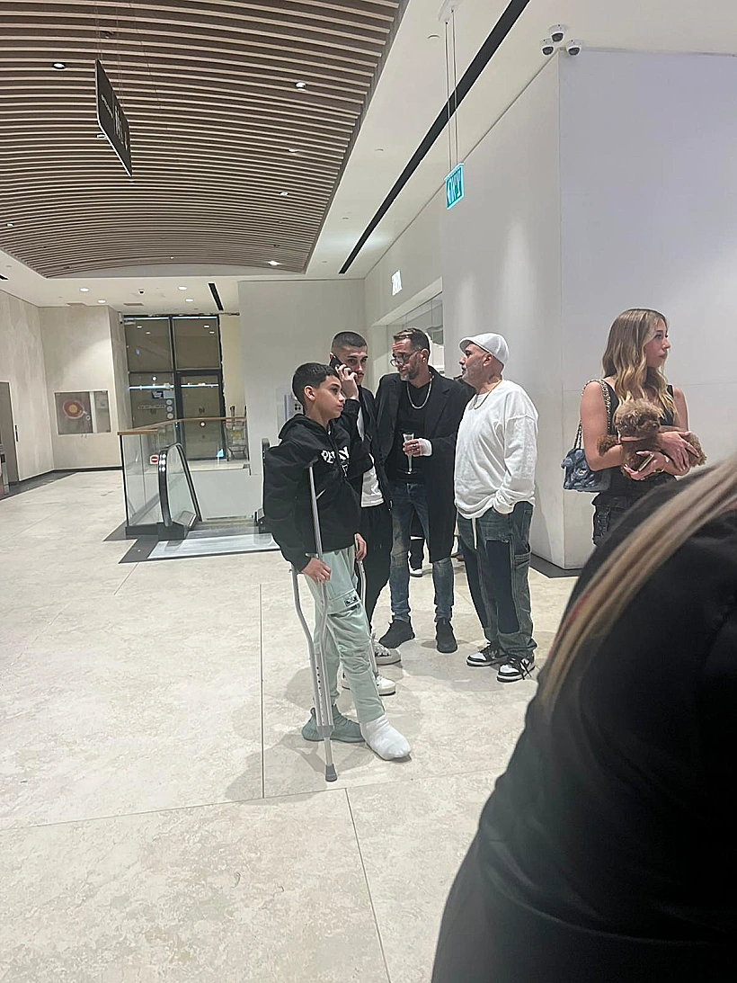 המשפחה של עדן פינס יחד עם המשפחה של אושר כהן