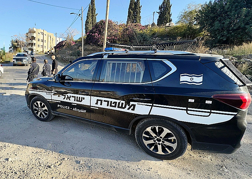 ניידת בזירת התאונה הקטלנית בעראבה