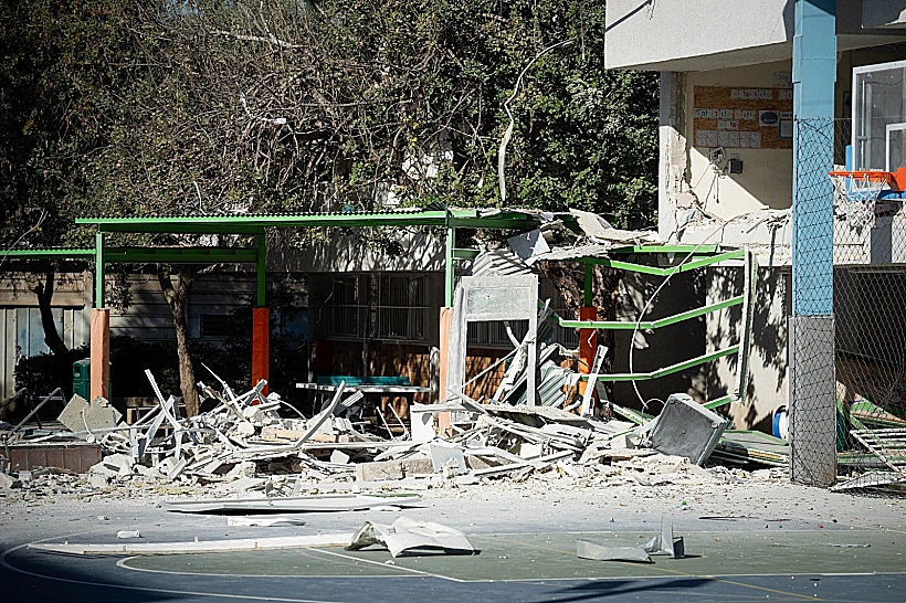 זירת הפגיעה בבית הספר ברמת גן