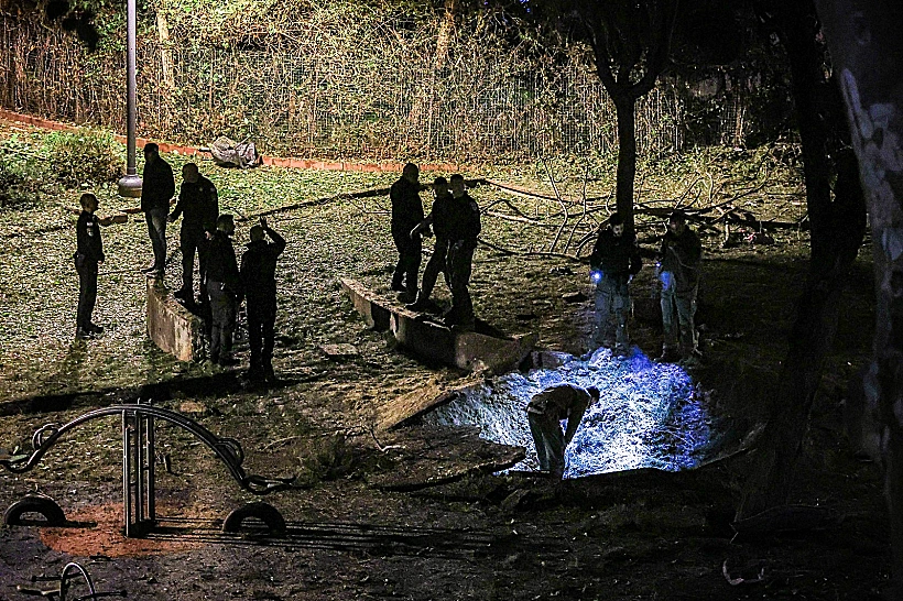 זירת פגיעת הטיל מתימן ביפו