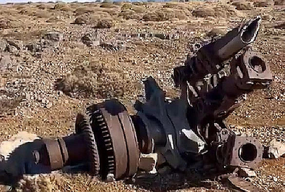 חלק של מסוק שהופל ב-1974 בחרמון הסורי