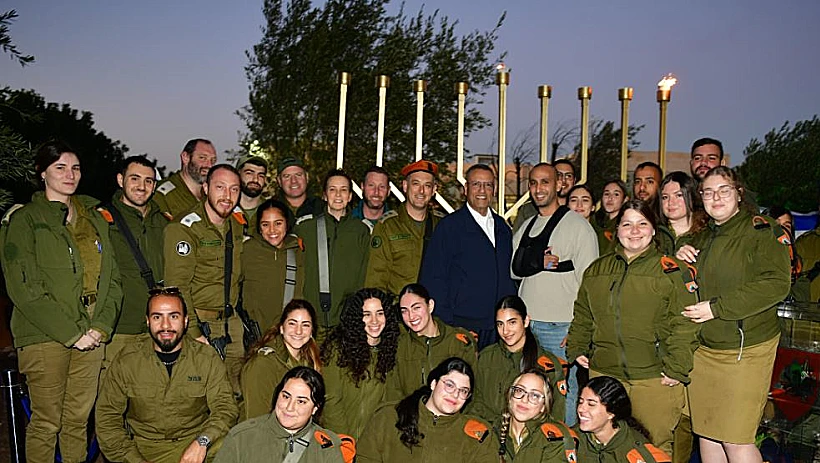 הדלקת נרות של חיילי פיקוד העורף בפיקוד המרכז וירושלים