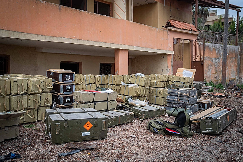 מצבור הנשקים ואמצעי הלחימה שהוחרם