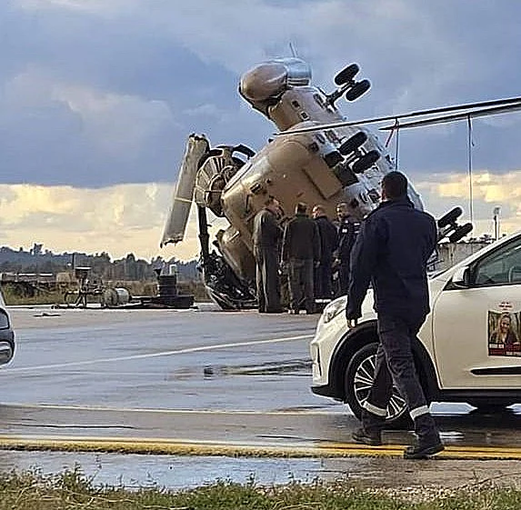 מסוק היסעור שהתהפך