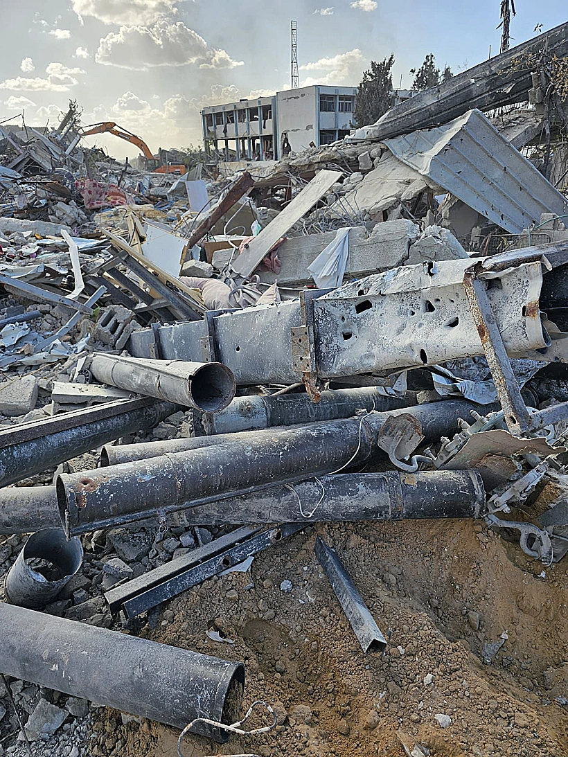 משגרים מוכנים לשימוש בבית חאנון