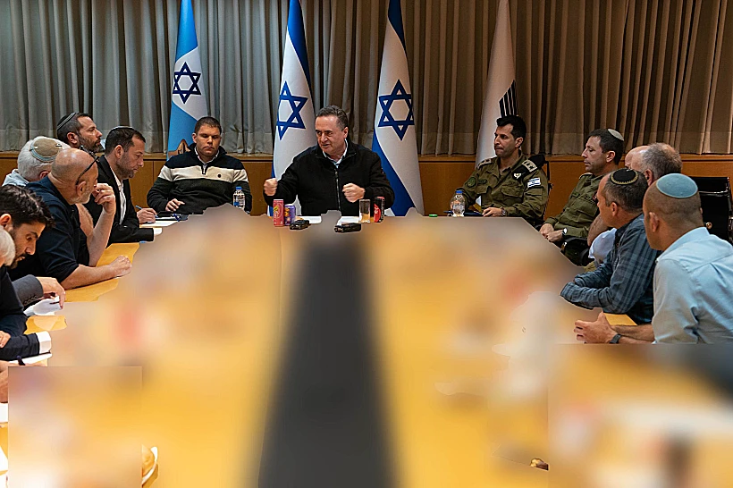 שר הביטחון ישראל כ"ץ עם ראשי הרשויות ביו"ש