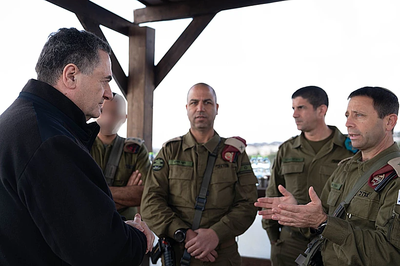 שר הביטחון ישראל כ"ץ עם המפקדים והלוחמים