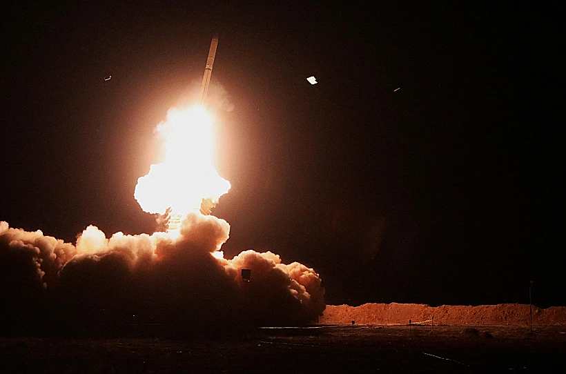 טיל משוגר במהלך אימון באיראן