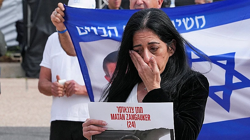 עינב צנגאוקר בהצהרת משפחות חטופים, שעות אחרי החתימה על עסקה