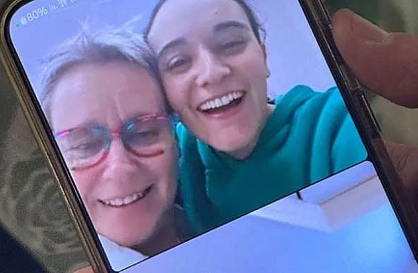 אמילי דמארי במפגש עם אימה