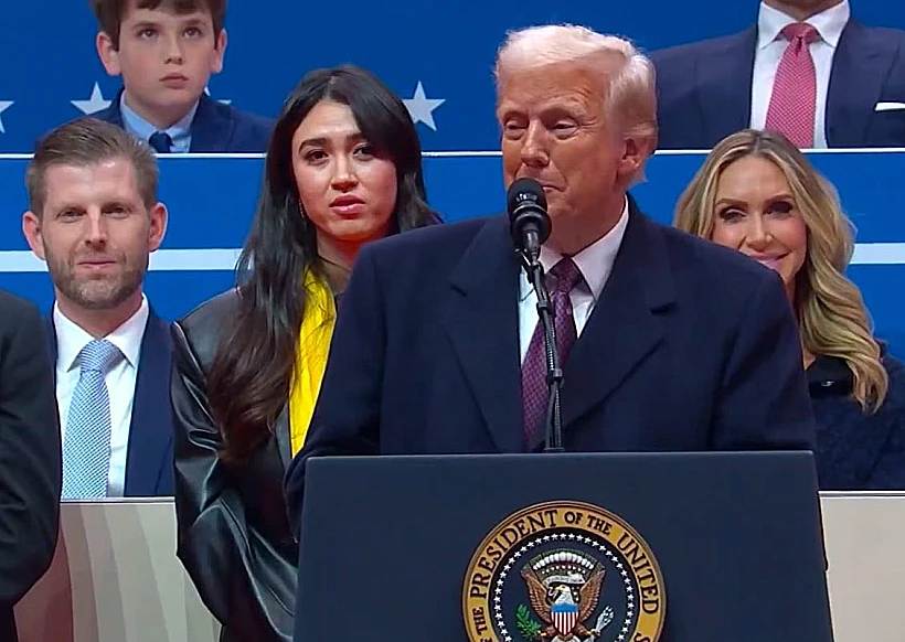 הנשיא טראמפ יחד עם נועה ארגמני