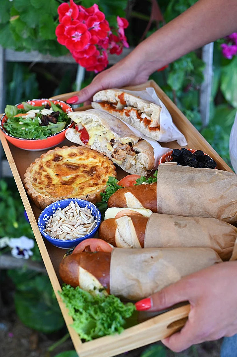 ארוחת בוקרשל נוקי, קפה נוקי