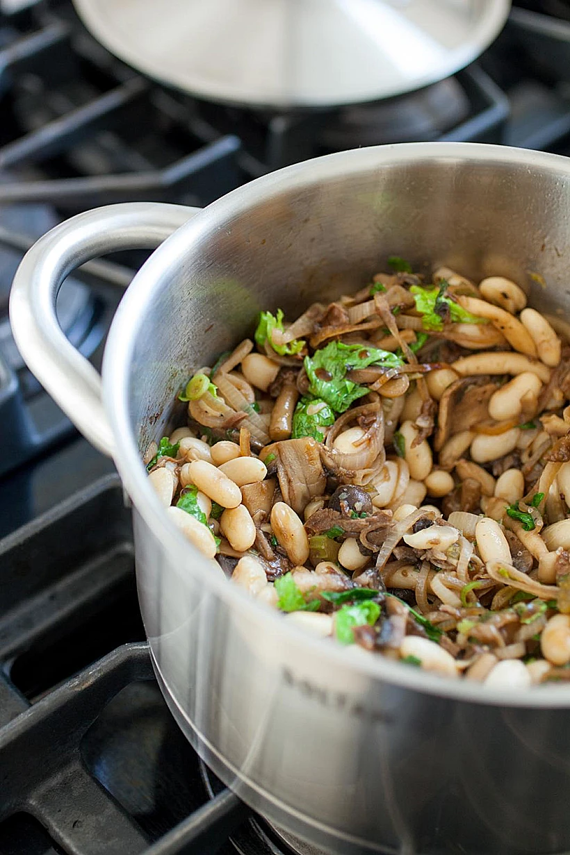 ראגו שעועית ופטריות
