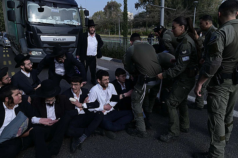 הפגנת הפלג הירושלמי נגד גיוס חרדים מול תל השומר