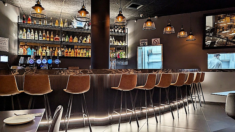 וור בר VERRE BAR זכרון יעקב