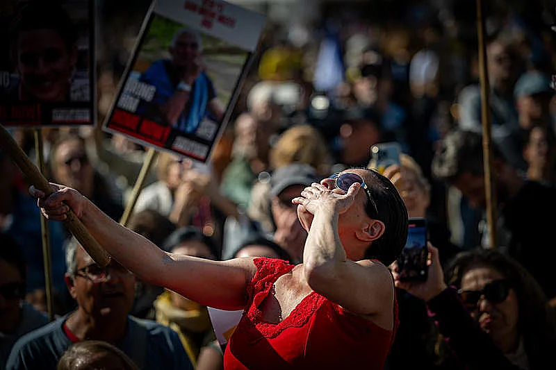 התרגשות בכיכר החטופים בתל אביב