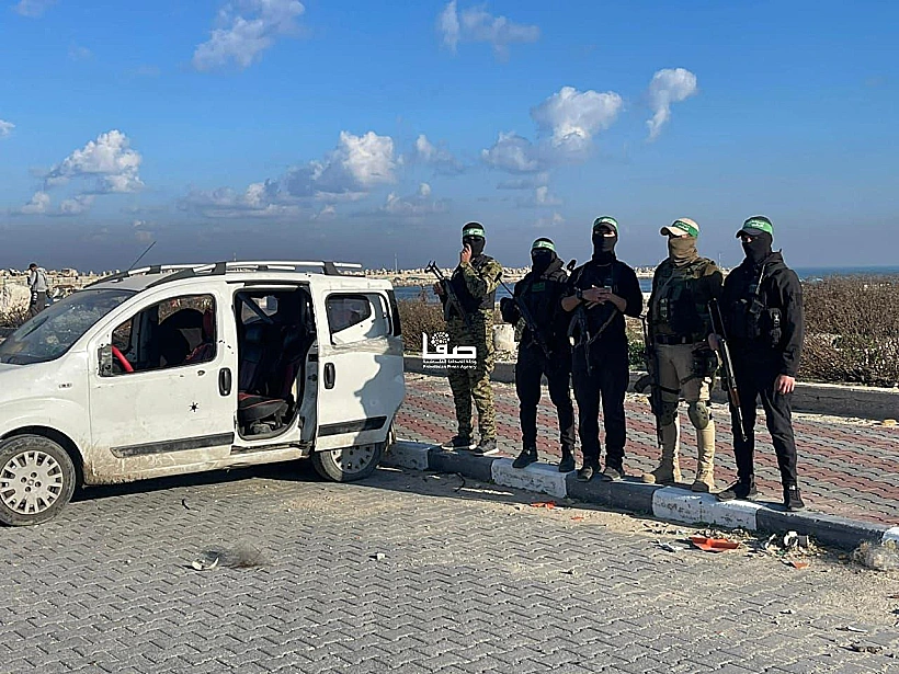 הכנות בנמל עזה לשחרורו של קית' סיגל