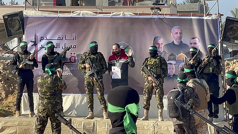 ירדן ביבס מועבר לידי הצלב האדום