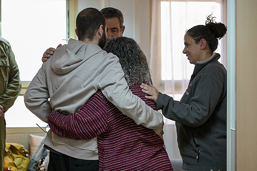 ירדן מתאחד עם משפחתו בבית החולים שיבא