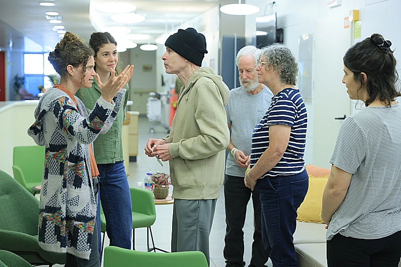 קית' סיגל בפגישה עם משפחתו בבית החולים איכילוב