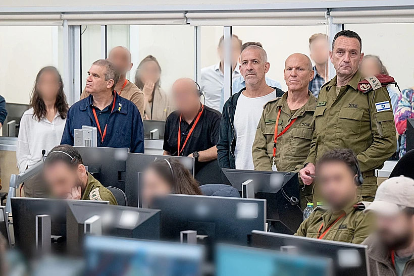 הרמטכ"ל הרצי הלוי, ר' השב"כ רונן בר ואלוף (מיל') ניצן אלון בחמ"ל השבויים והנעדרים