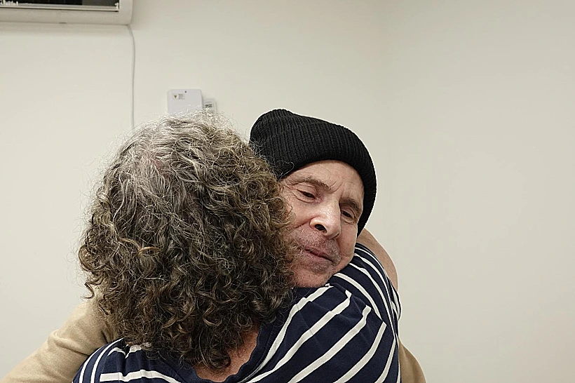 קית' סגל נפגש עם אישתו אביבה