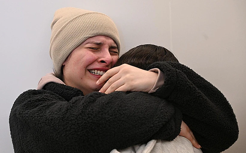 דניאלה גלבוע בפגישה עם משפחתה בבית החולים בילינסון