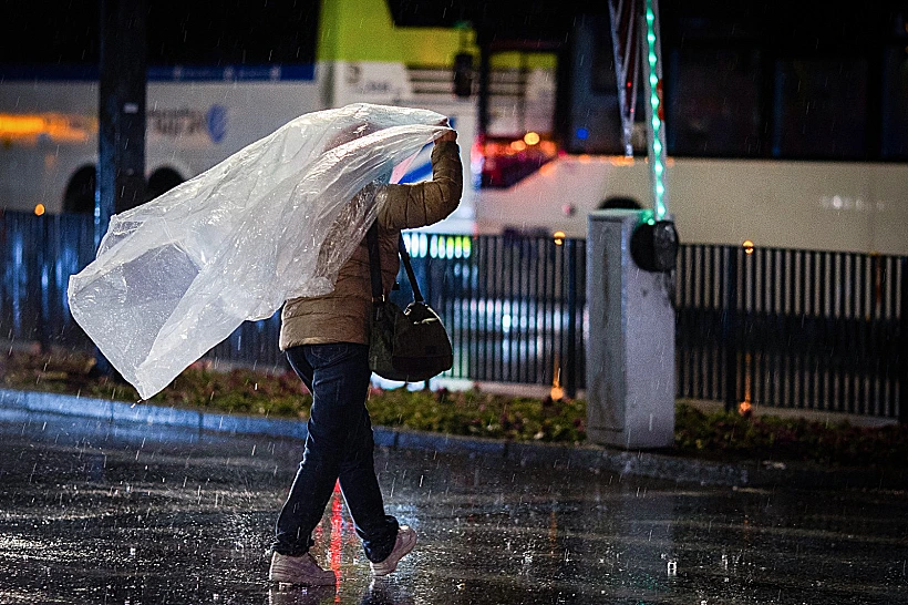 גשם ורוחות עזות בירושלים